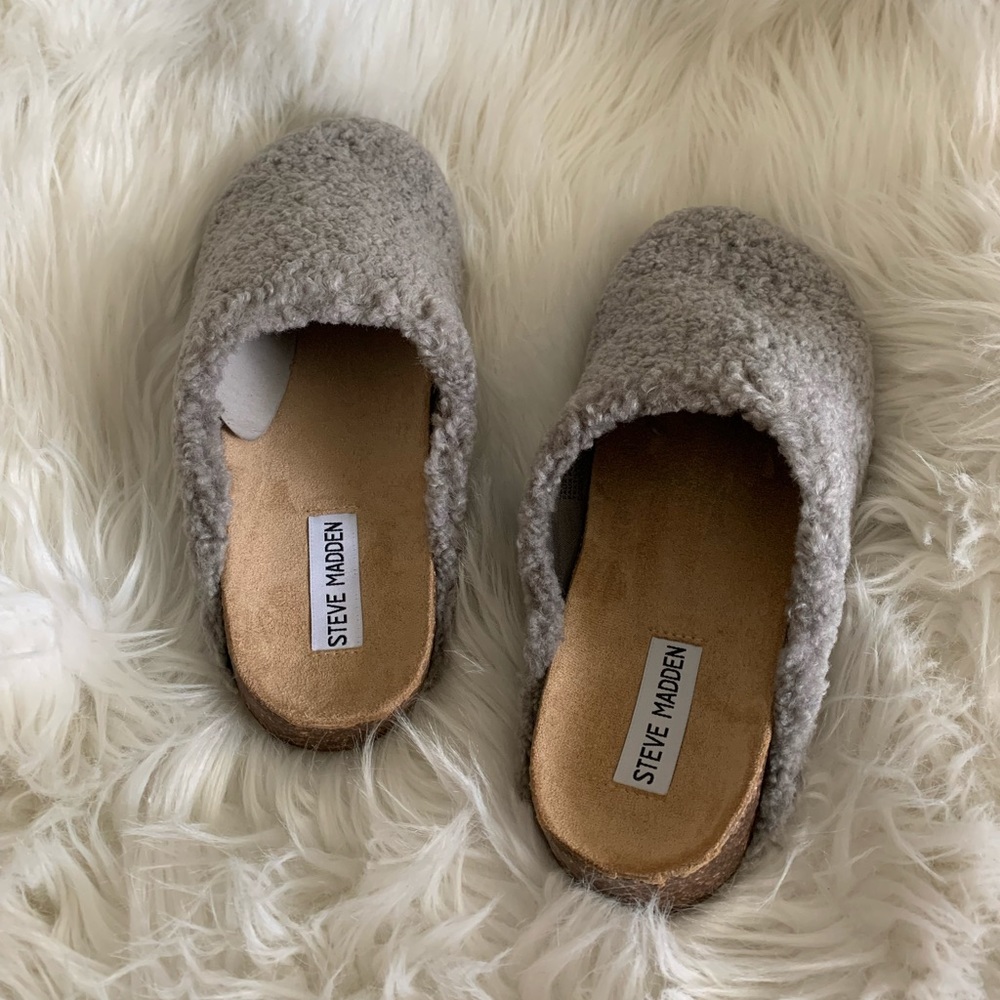 Steve Madden vesa faux shearling clogs